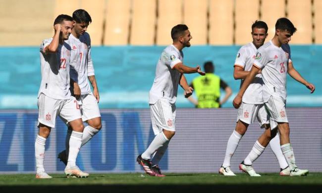 الأمين جمال نجم برشلونة الصاعد يحتفل بعيد ميلاده الـ16 ويستعد لتوقيع أول عقد احترافي